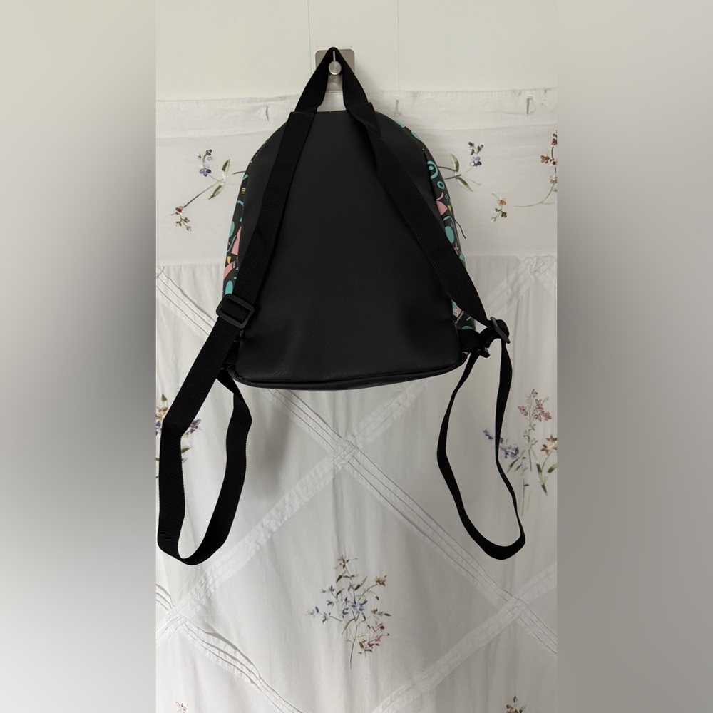 MTV Retro Backpack with Colorful Design - Picture 5 of 5